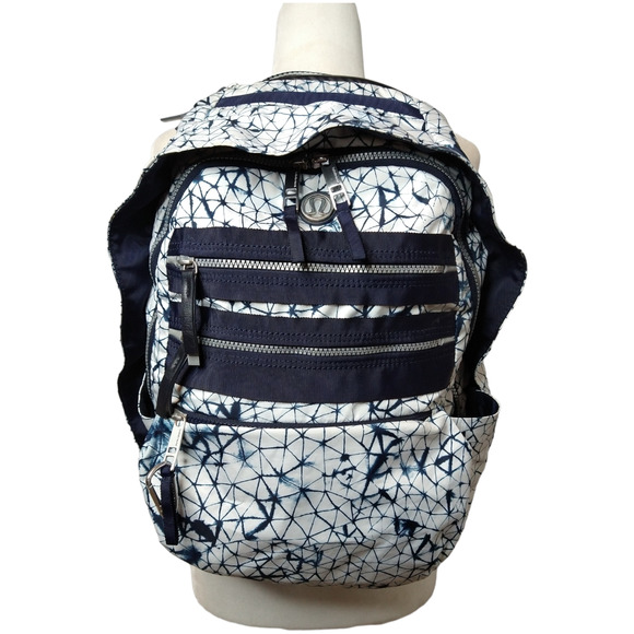 lululemon athletica Bags Lululemon Travelling Yogini Rucksack Star